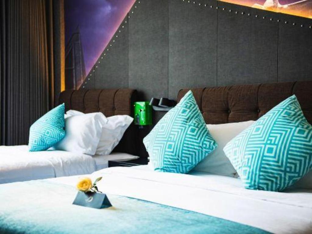 Xana Hotelle-Hotel Luzhou Baizitu Square Экстерьер фото