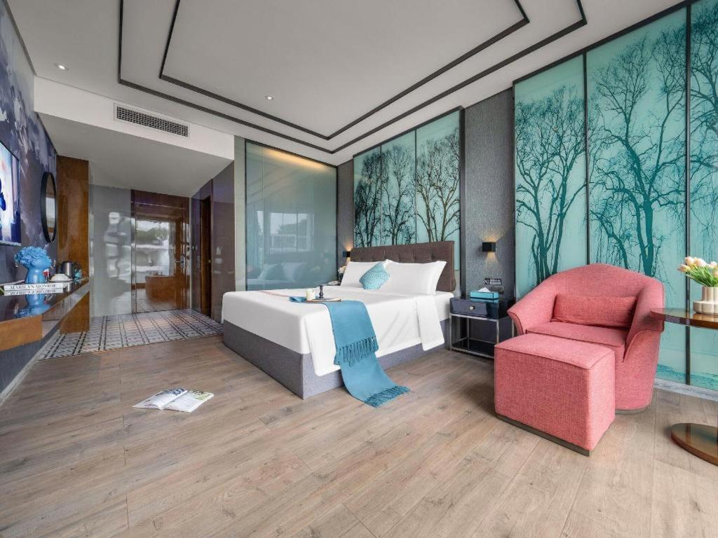 Xana Hotelle-Hotel Luzhou Baizitu Square Экстерьер фото